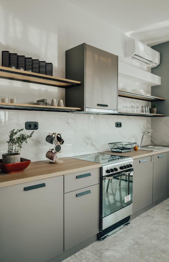 Appartamento Loft With Private Parking Atene Esterno foto